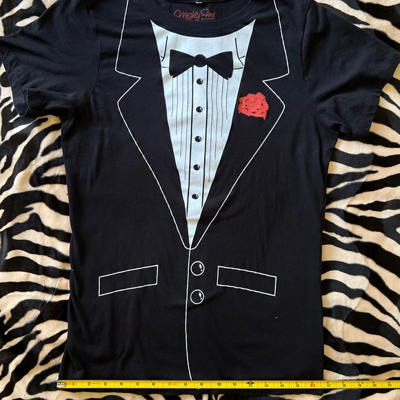 Mighty Fine Hot Topic Tuxedo Design Short Sleeve Black T-Shirt - Y2K/Prom - XL - Picture 9 of 13
